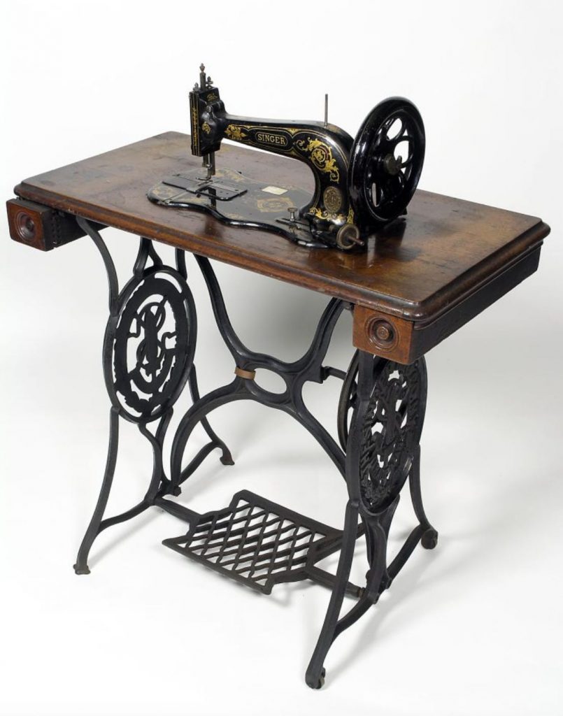 Singer Sewing Table